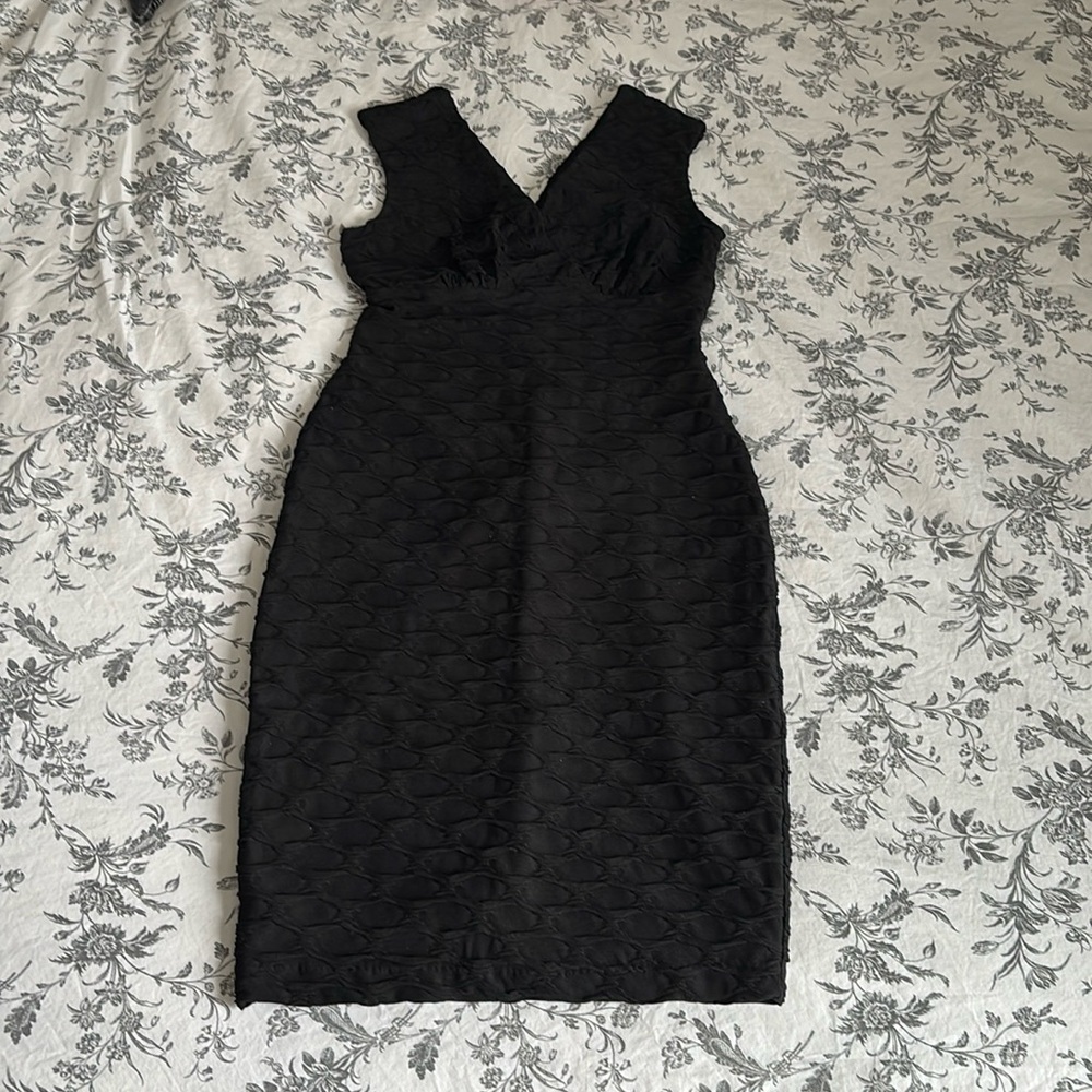 MAGGY LONDON Black dress
